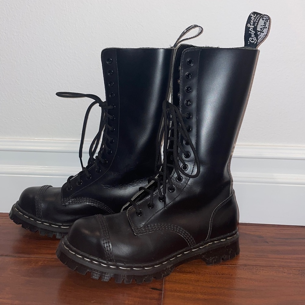 NWOB Gripfast Solovair 14 eye high shine steel toe platform derby boot